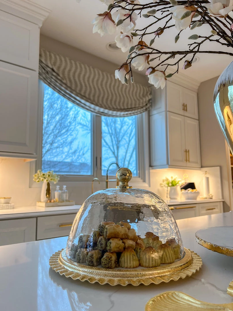 Inspire Me! Home Decor Gold Cake Dome With Ripple Edge (2 Colors) 3 Inspire Me! Home Decor Gold Cake Dome With Ripple Edge (2 Colors)