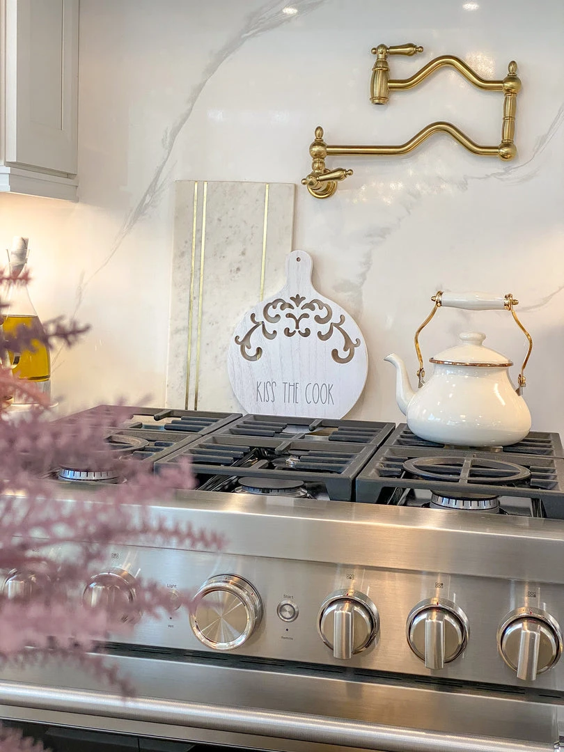 Inspire Me! Home Decor Round Wood Cutting Board W/ Cutouts ( 3 Designs) 5 Inspire Me! Home Decor Round Wood Cutting Board W/ Cutouts ( 3 Designs)