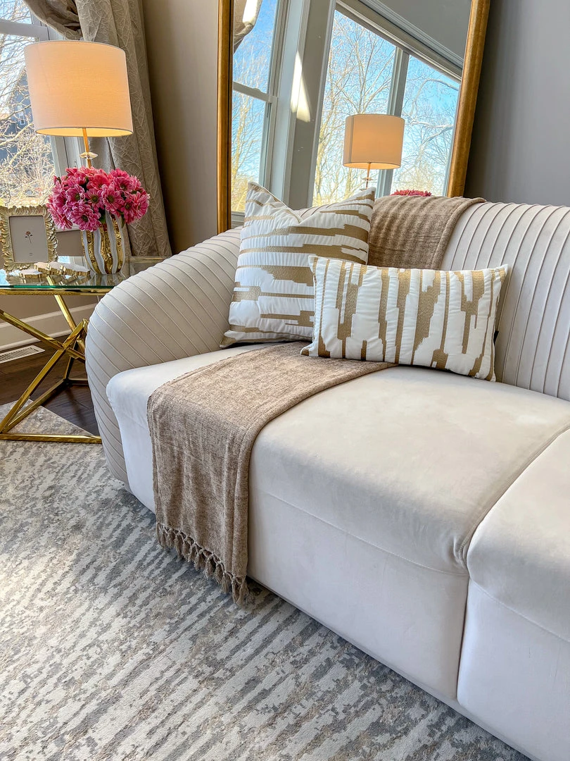 Cloud9d PILLOWS, RUGS, & THROWS Becca Ivory Gold Pillow - 14" X 20" 5 Cloud9d PILLOWS, RUGS, & THROWS Becca Ivory Gold Pillow - 14" X 20"