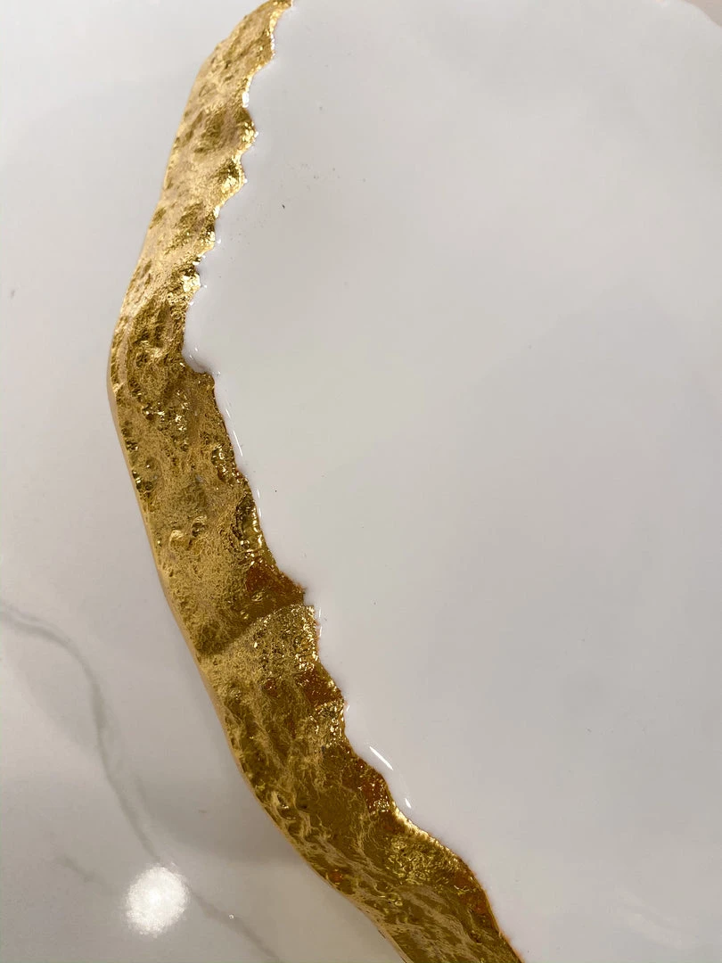 Inspire Me! Home Decor White Enameled Cake Stand With Metallic Edge (2 Colors) KITCHEN 5 Inspire Me! Home Decor White Enameled Cake Stand With Metallic Edge (2 Colors) KITCHEN