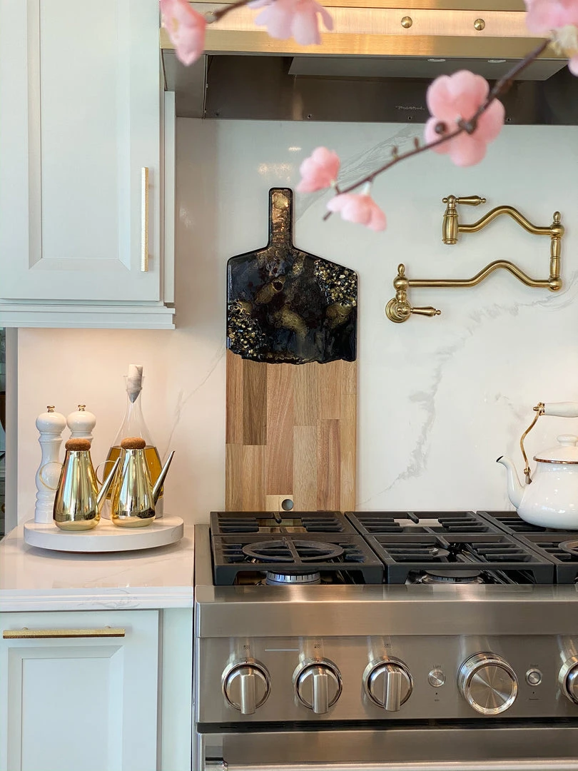 Inspire Me! Home Decor X-Large Gold And Black Resin Wood Charcuterie Board 3 Inspire Me! Home Decor X-Large Gold And Black Resin Wood Charcuterie Board