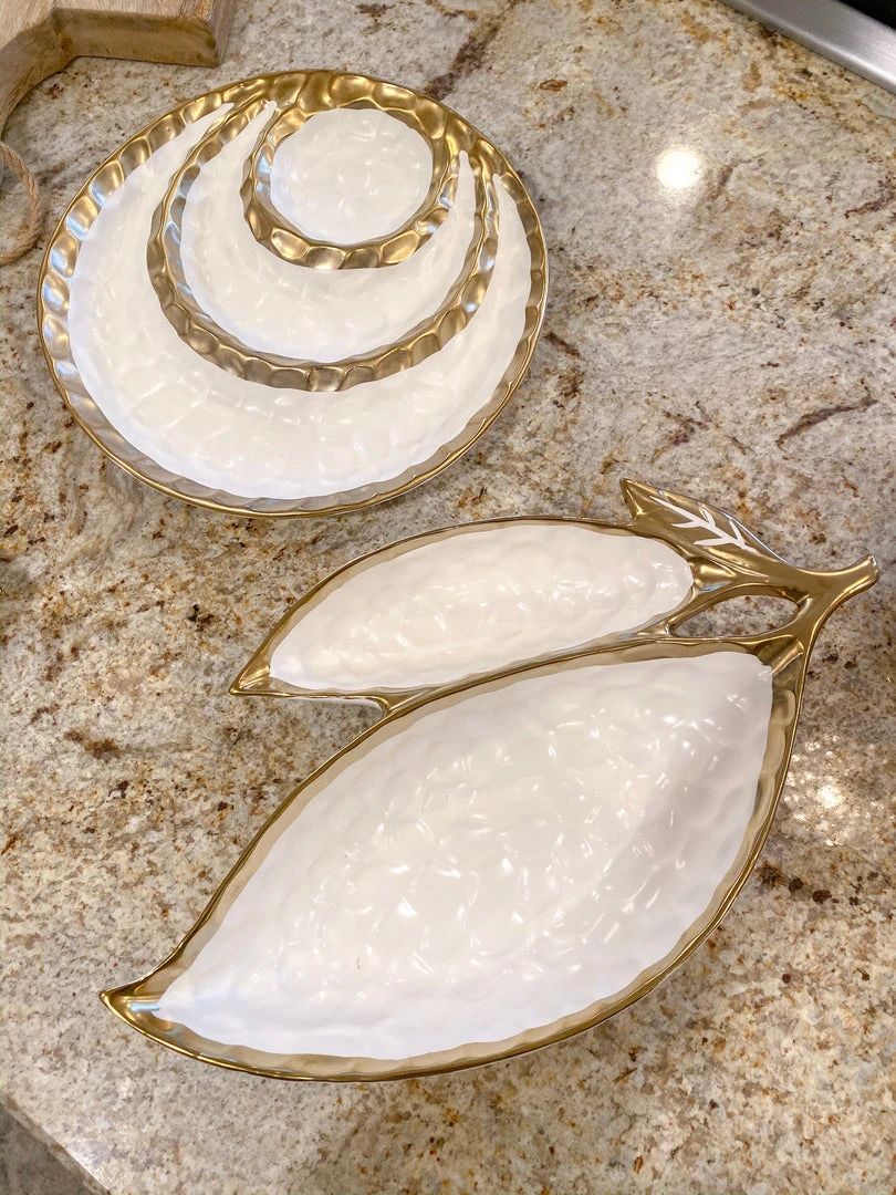 Inspire Me! Home Decor Ceramic Leaf Bowl W/ Gold Detailed Rim (2 Colors) 6 Inspire Me! Home Decor Ceramic Leaf Bowl W/ Gold Detailed Rim (2 Colors)